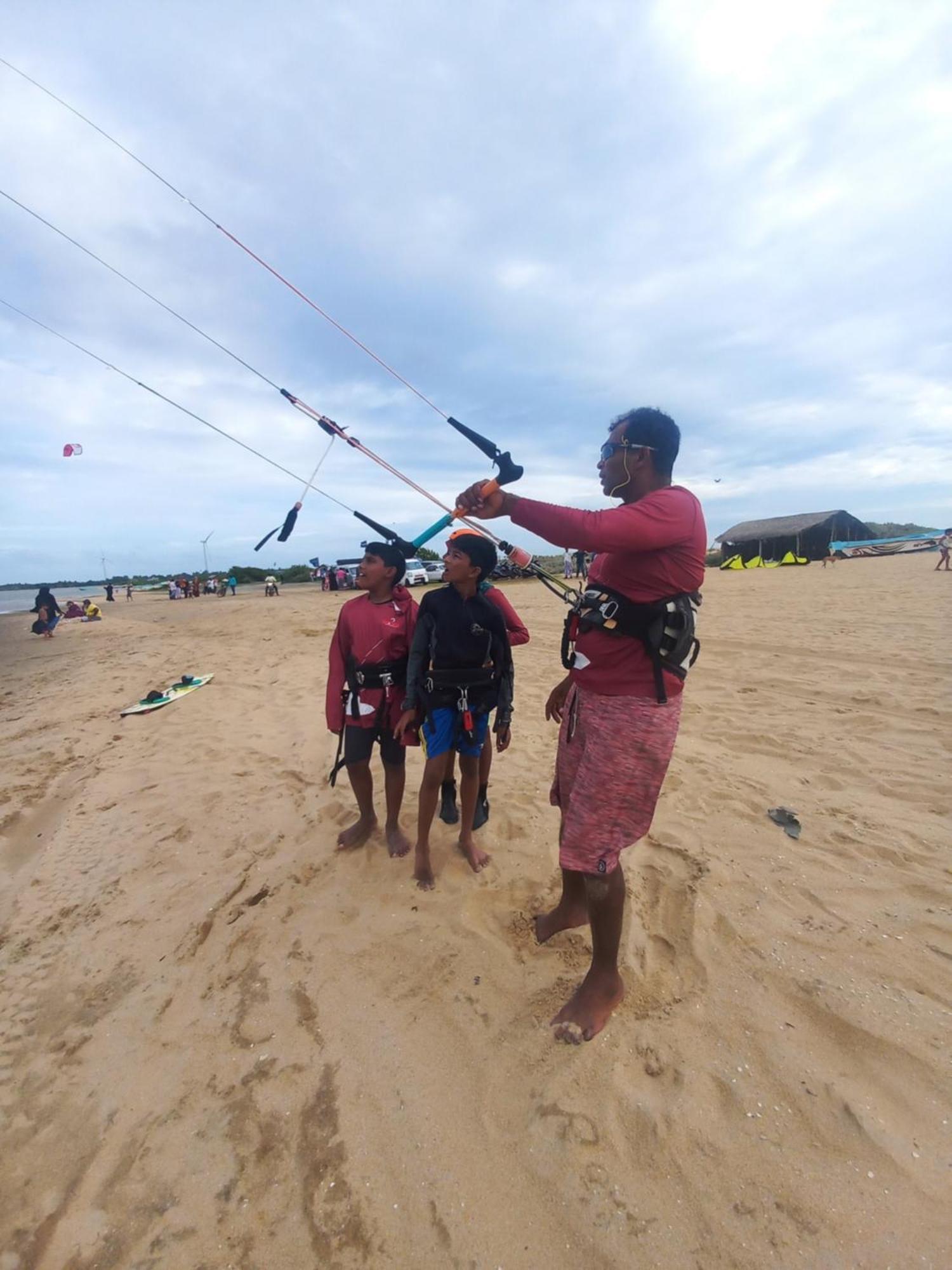 Red Coral Kitesurfing Resort Kalpitiya Buitenkant foto